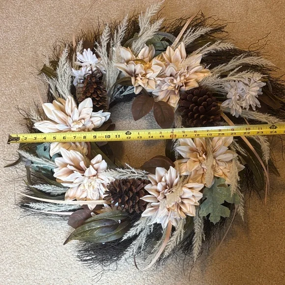Neutral Ivory and Brown Floral Wreath - - Picture 2 of 11